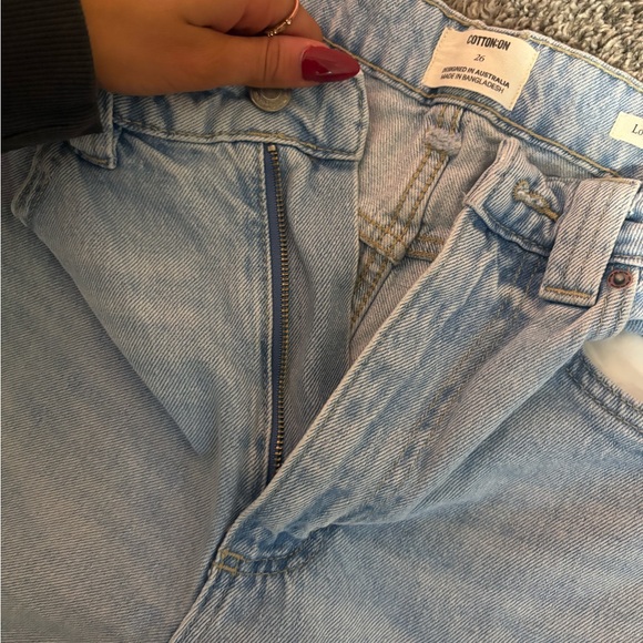 Cotton On Men's Relaxed Light Blue Jeans - Picture 3 of 6